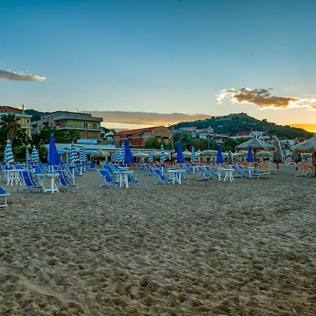 Hotel Miramare - Silvi Marina Exterior photo