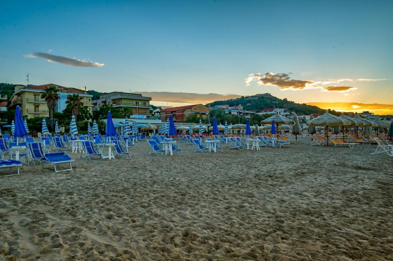 Hotel Miramare - Silvi Marina Exterior photo