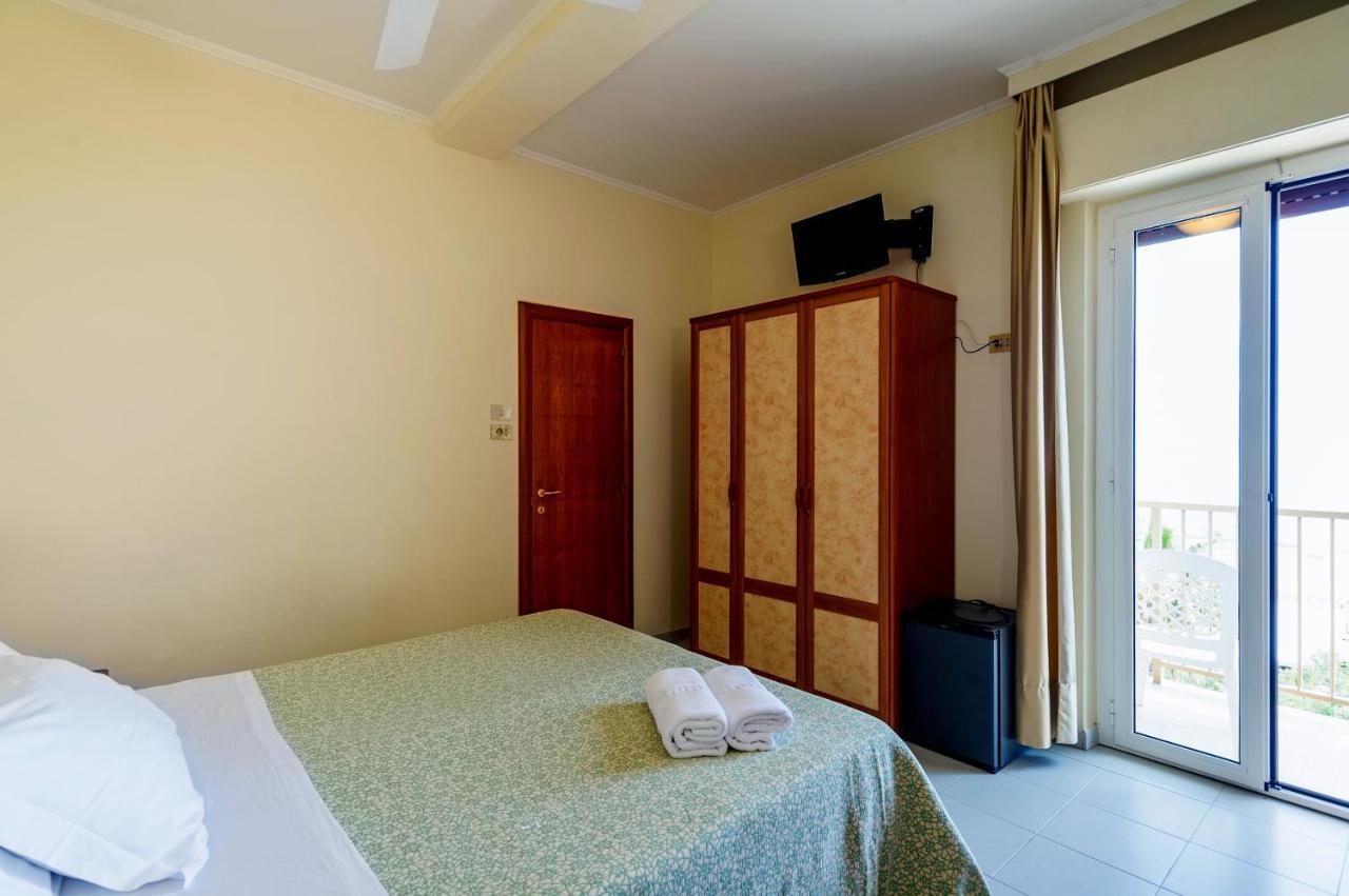 Hotel Miramare - Silvi Marina Exterior photo